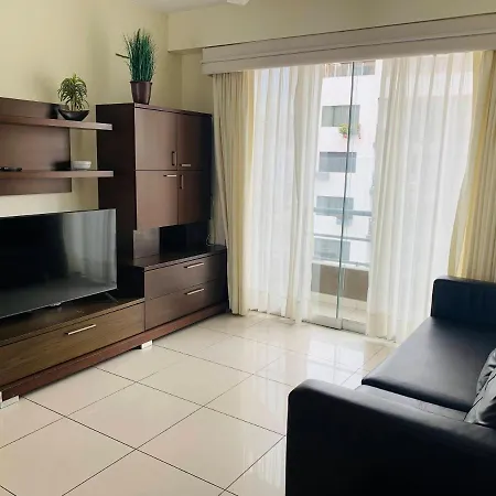 Spacious Apartment In Miraflores Lima Exterior foto