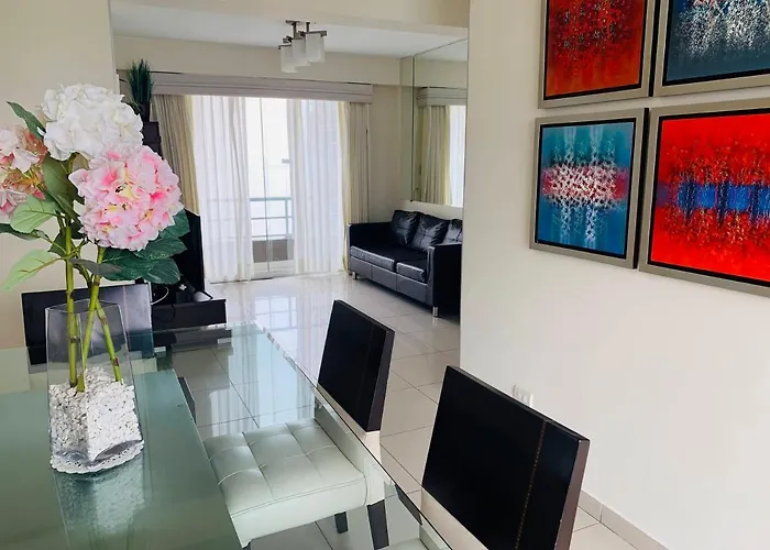 Spacious apartment near Kennedy park